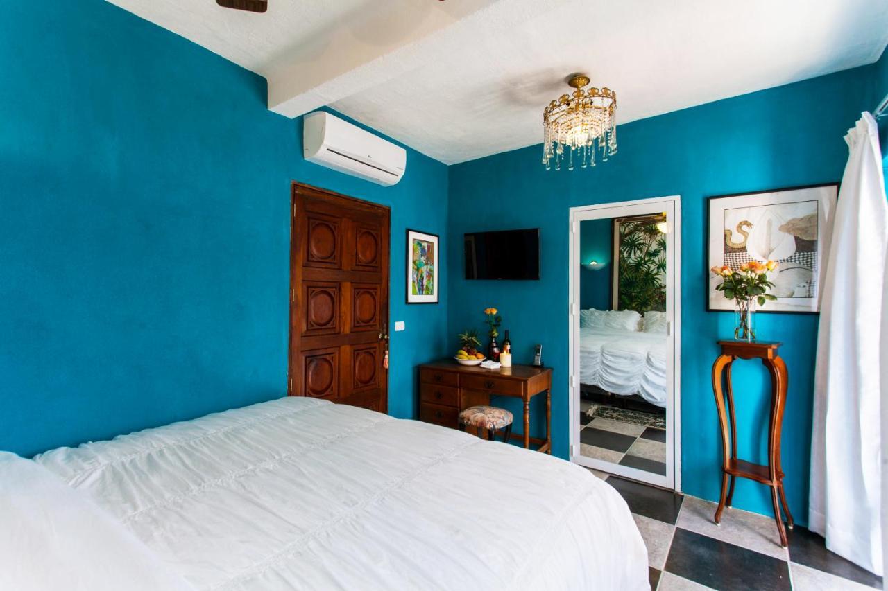 Garlands Del Rio Riverside Boutique Hotel Пуерто-Вальярта Номер фото
